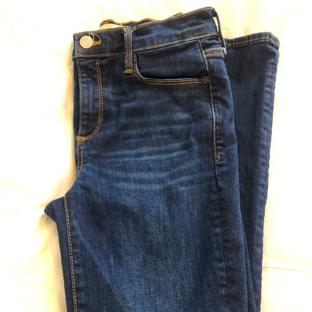Gap True Skinny Jeans in Dark Wash